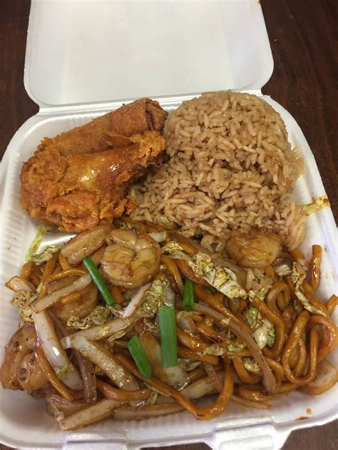 This restaurant will deliver their delicious dishes right to your door, or you can stop in and pick up some great takeout. . China wok frisco